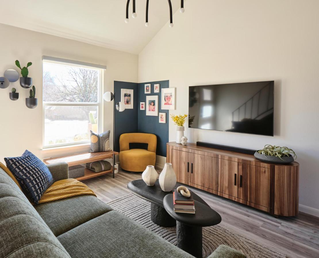 Апартаменти Midcentury Couples Designer Loft - Casa Tuya Остін Екстер'єр фото